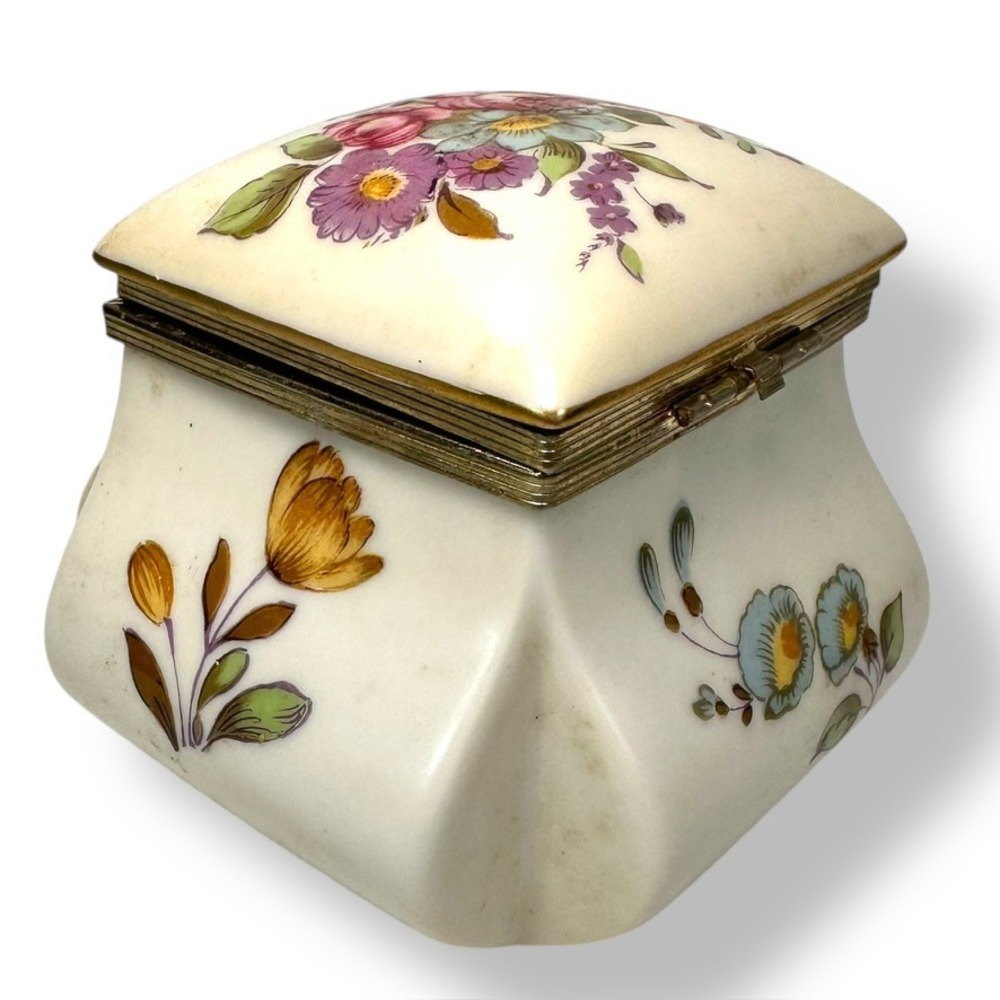 VTG Lefton China Floral Butterfly Porcelain Trinket Box - Picture 3 of 8